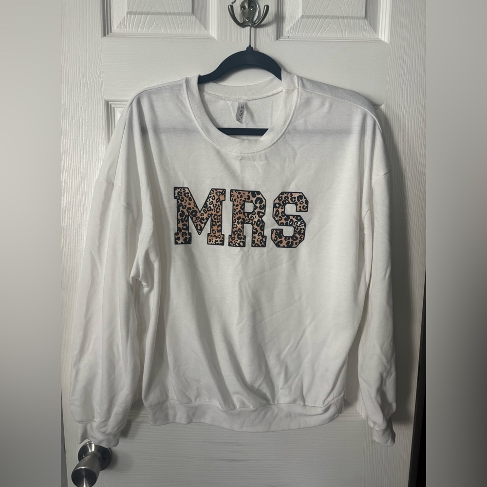 3/$20 Women’s “MRS” crewneck
